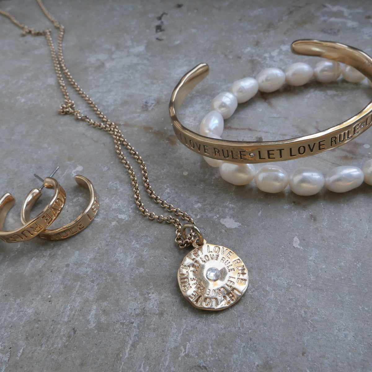 Øreringer, 20 mm, Let love rule, G - A&C Oslo - Design Collection_3