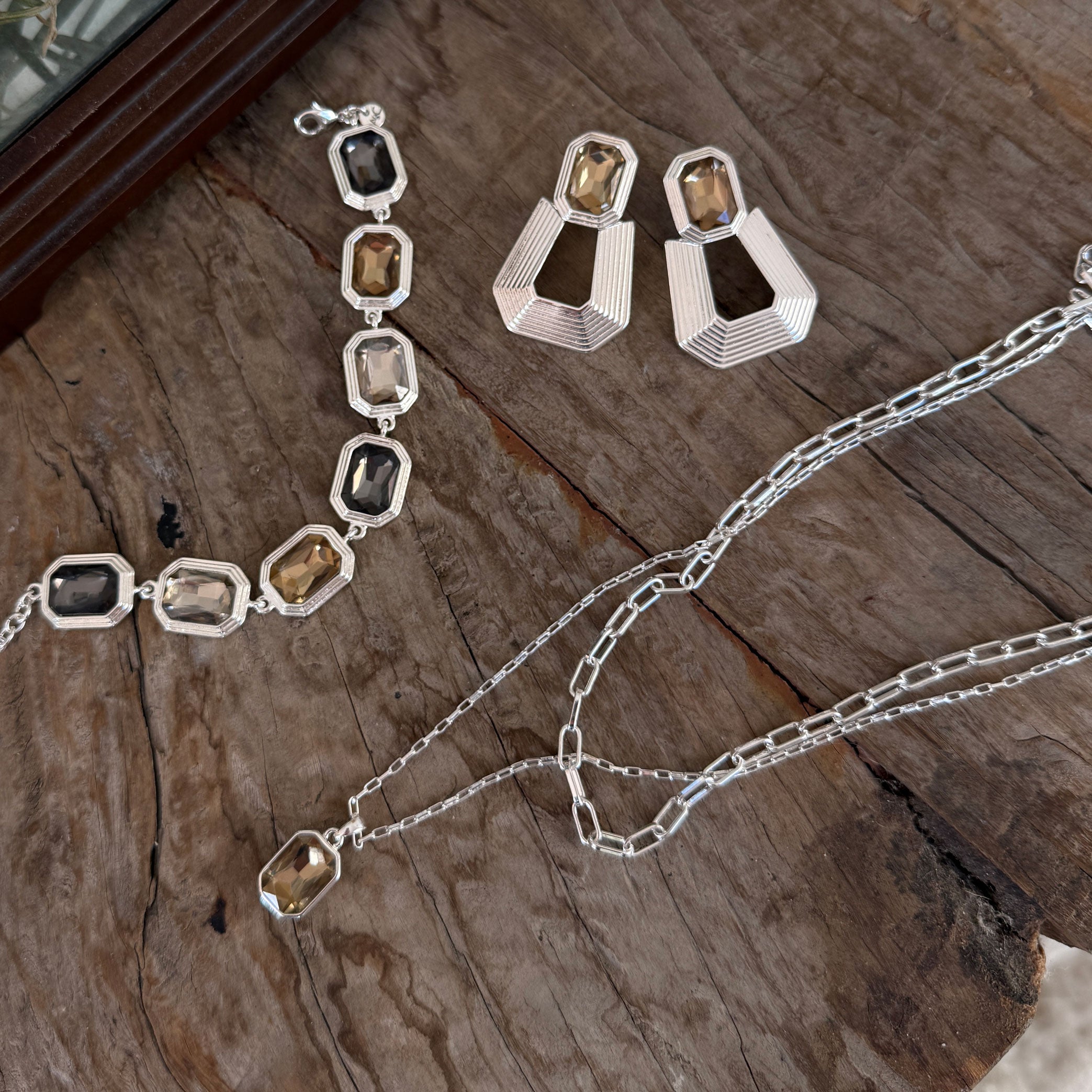 Statement-øredobber, champagne, Grace S - A&C Oslo - Design Collection_3