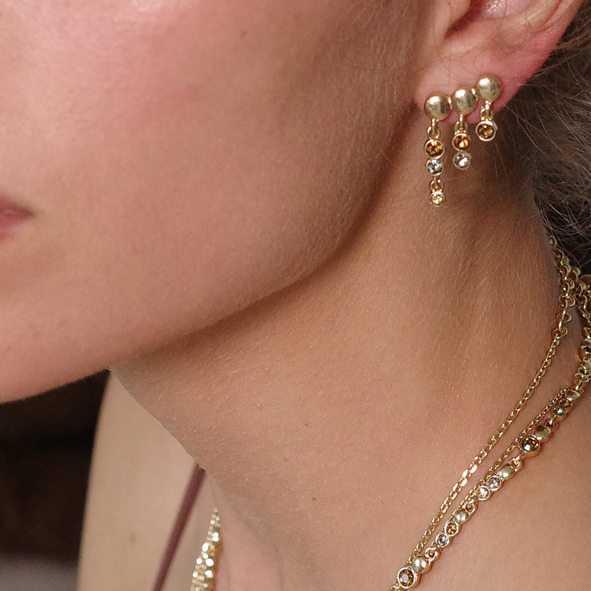 Ear crawlers, Glowing Tones