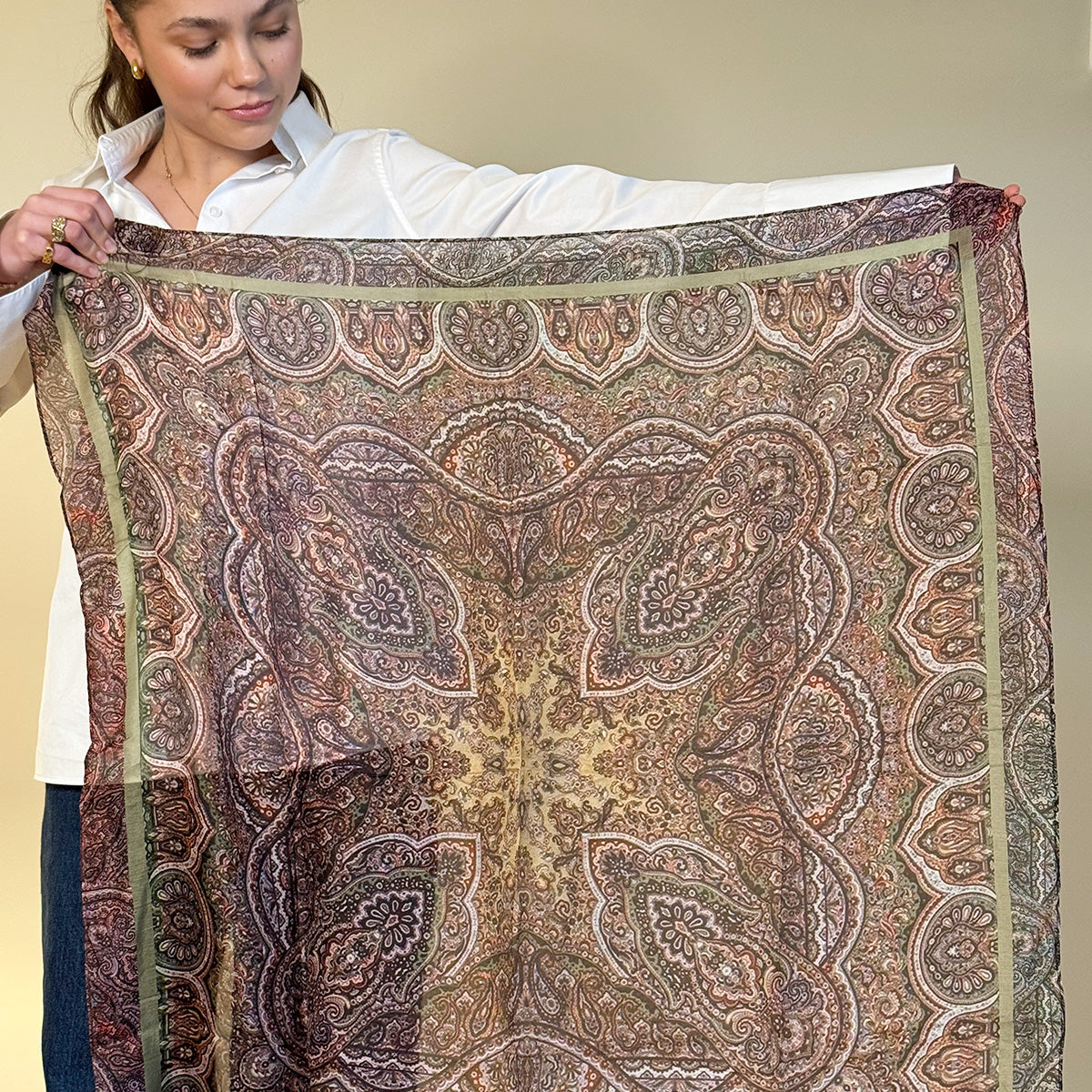 Skjerf i ekte silke, paisley green - A&C Oslo_3