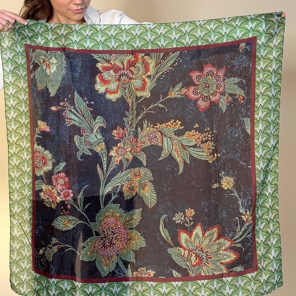 Skjerf i ekte silke, floral blue