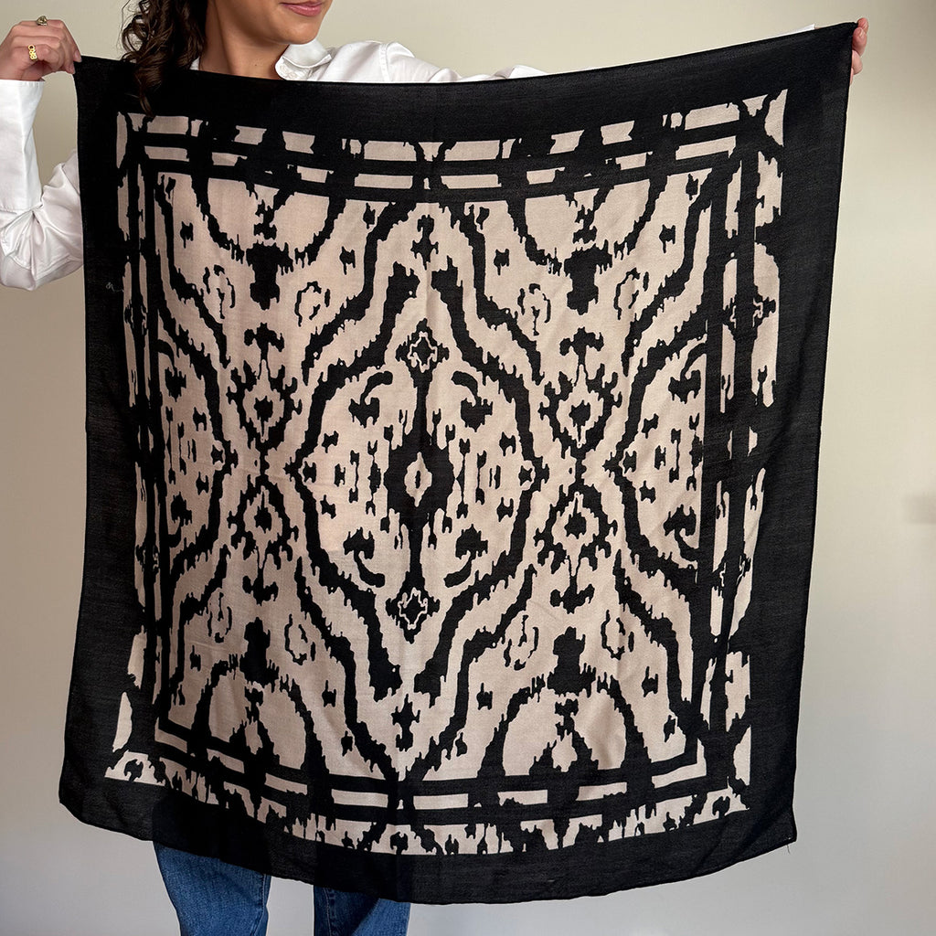 Skjerf i ull/silke, ikat black