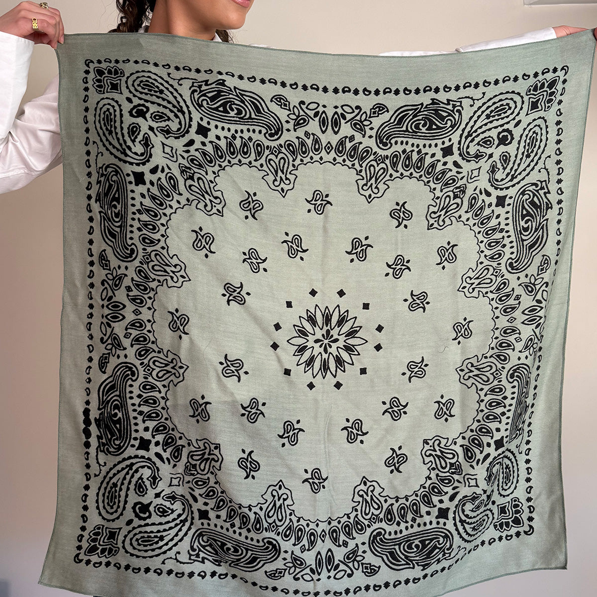 Skjerf i ull/silke, paisley green