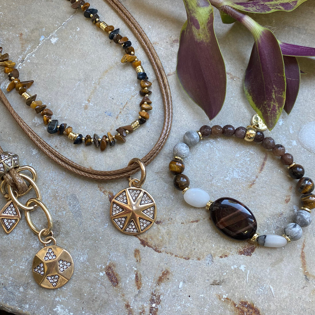 Kort kjede med tigereye, Nature Beads - A&C Oslo - Design Collection_2