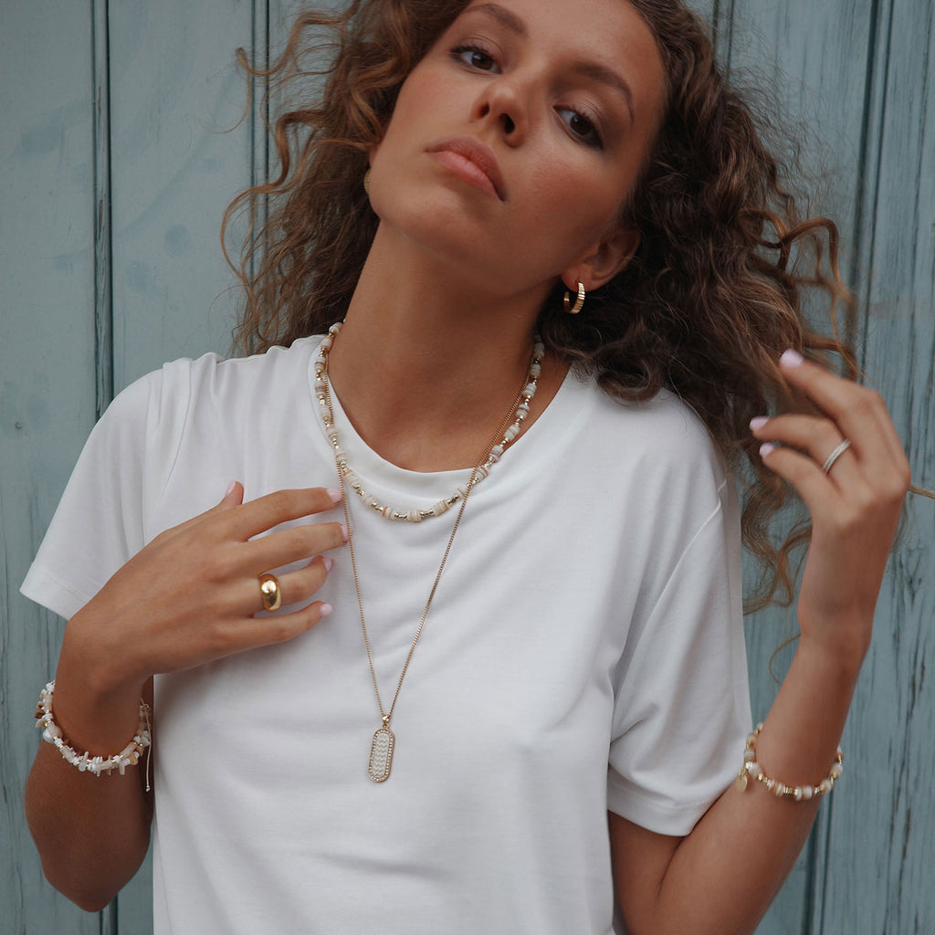 Kort kjede med skjell, beige - A&C Oslo - Design Collection_2
