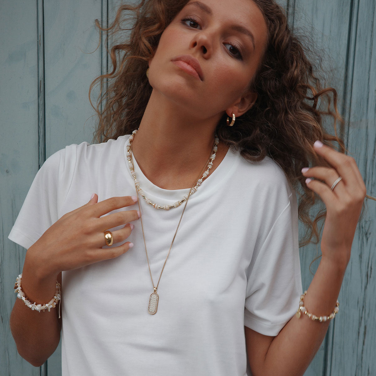 Kort kjede med skjell, beige - A&C Oslo - Design Collection_2