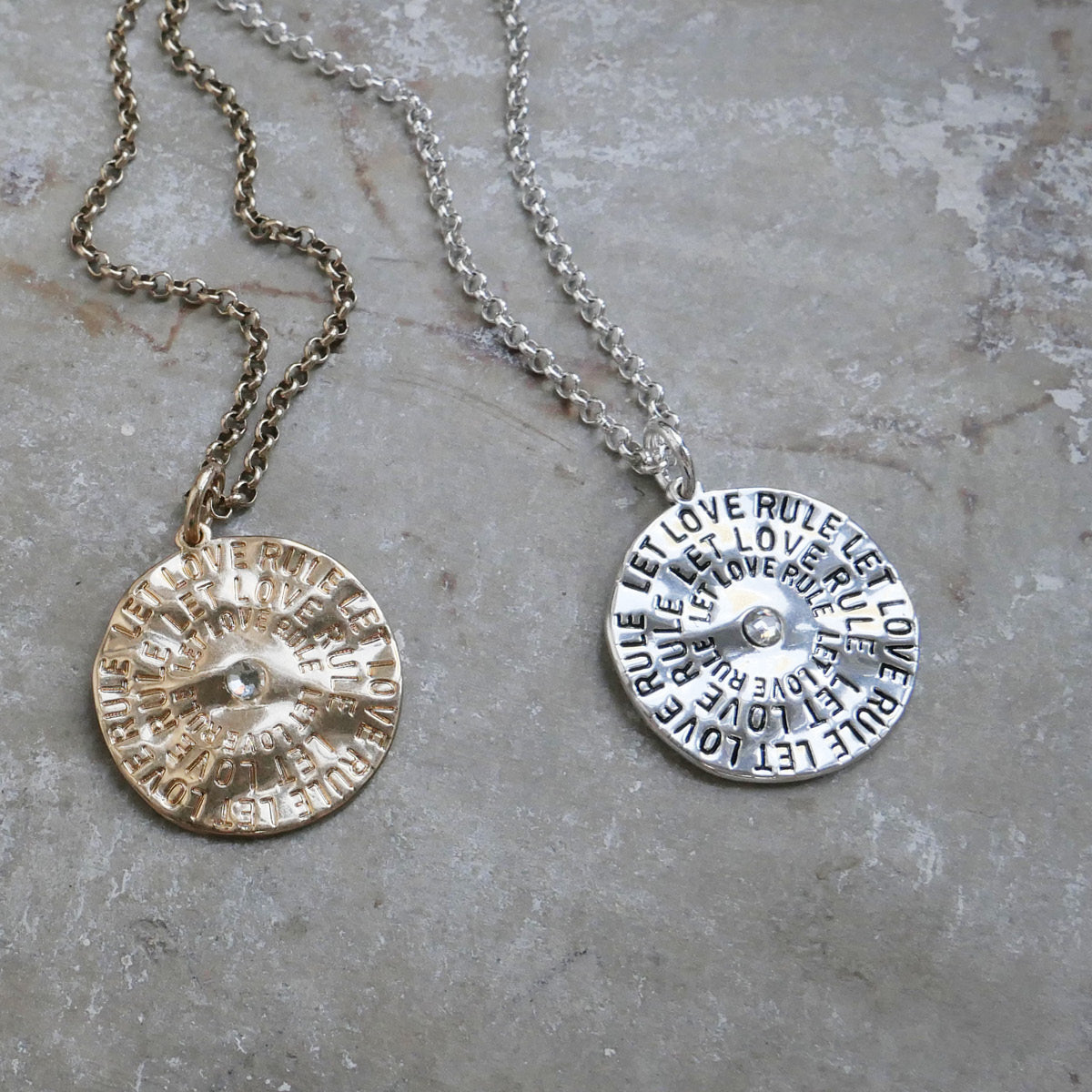 Langt kjede, Let love rule, S - A&C Oslo - Design Collection_3
