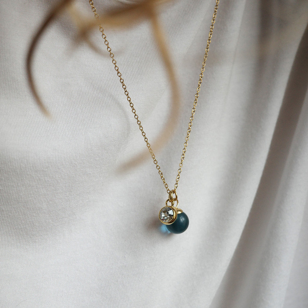 Kort kjede med glasskule, blue, G