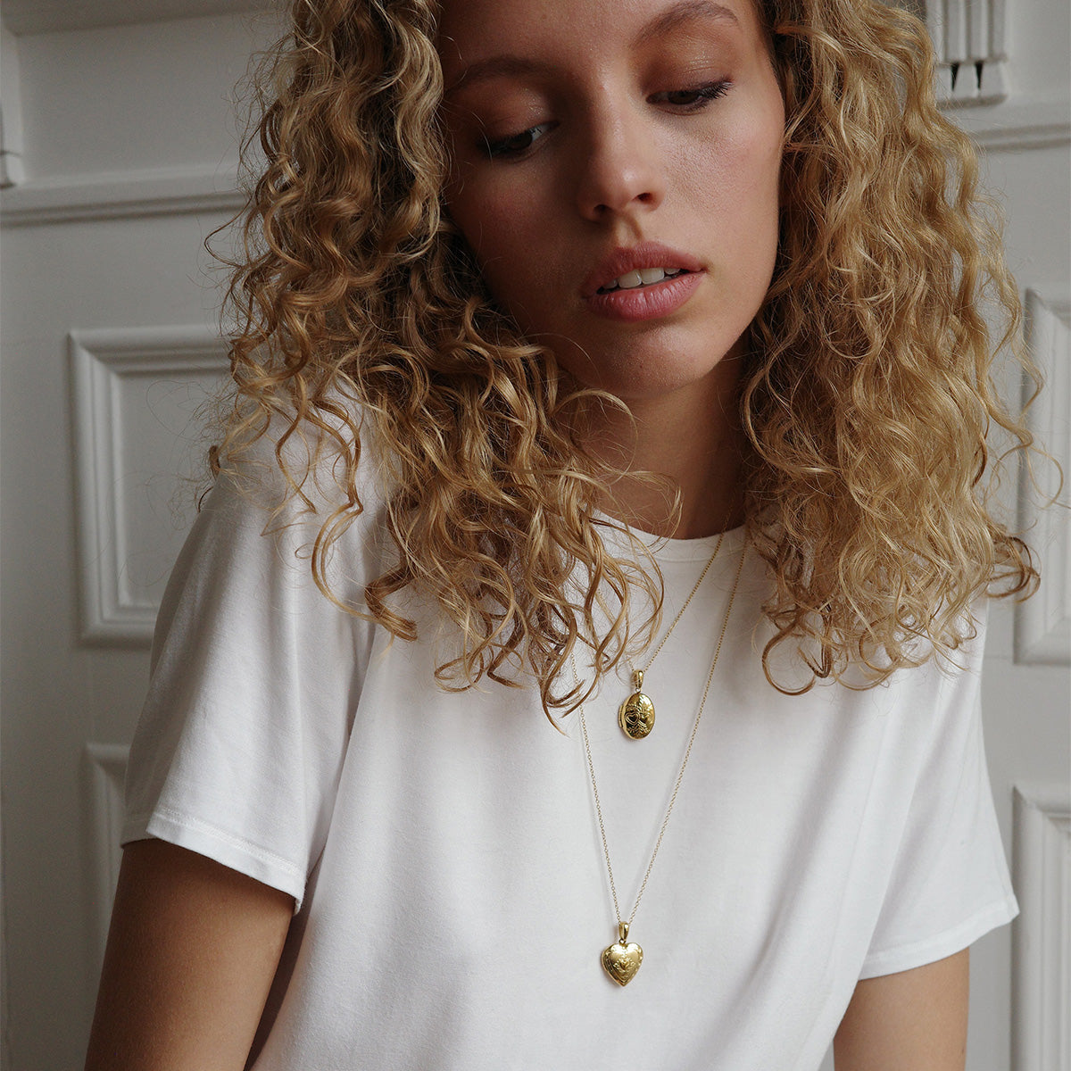 Halvlangt kjede med hjerte-locket, Steel