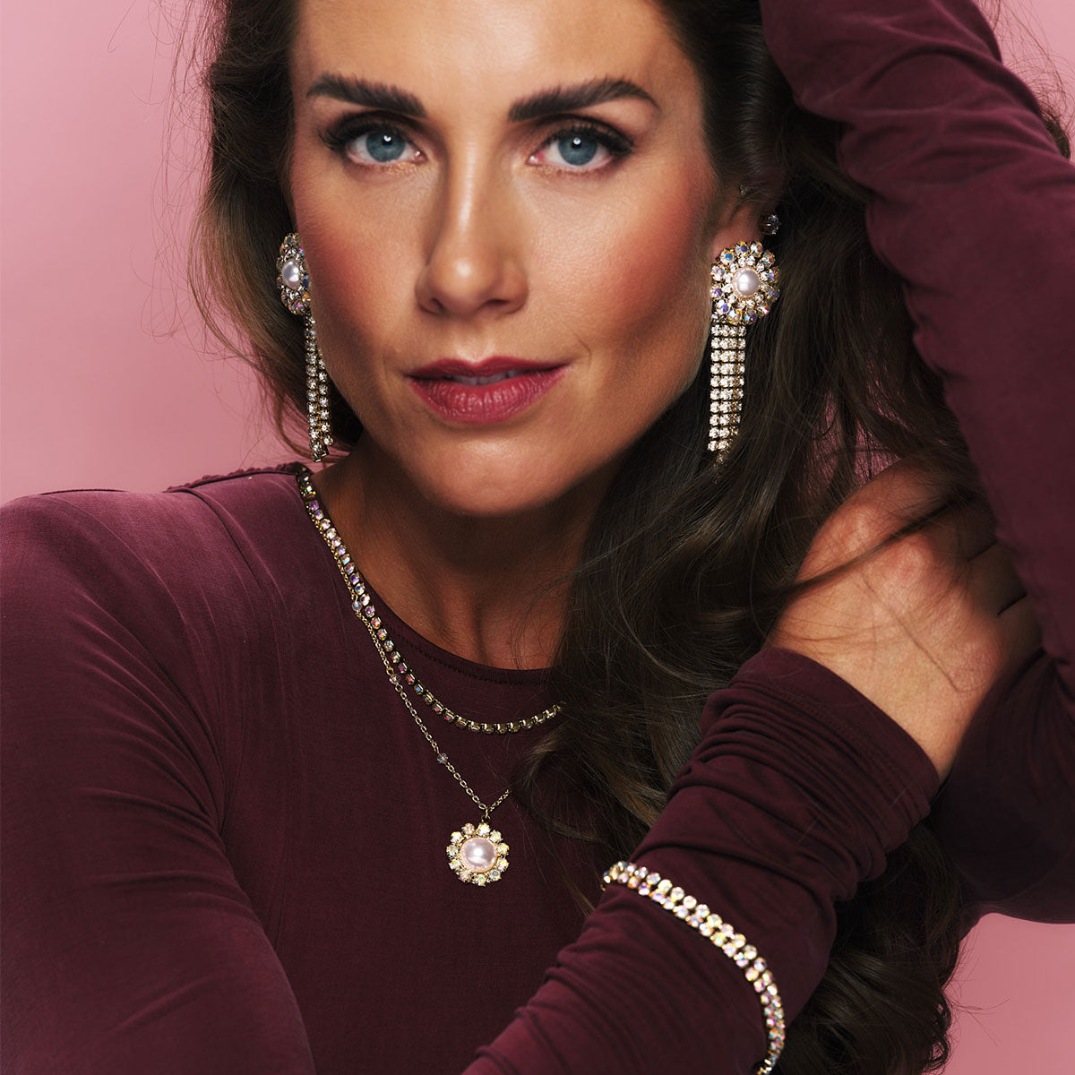 Kort kjede, Look Back, Tone Damli_2