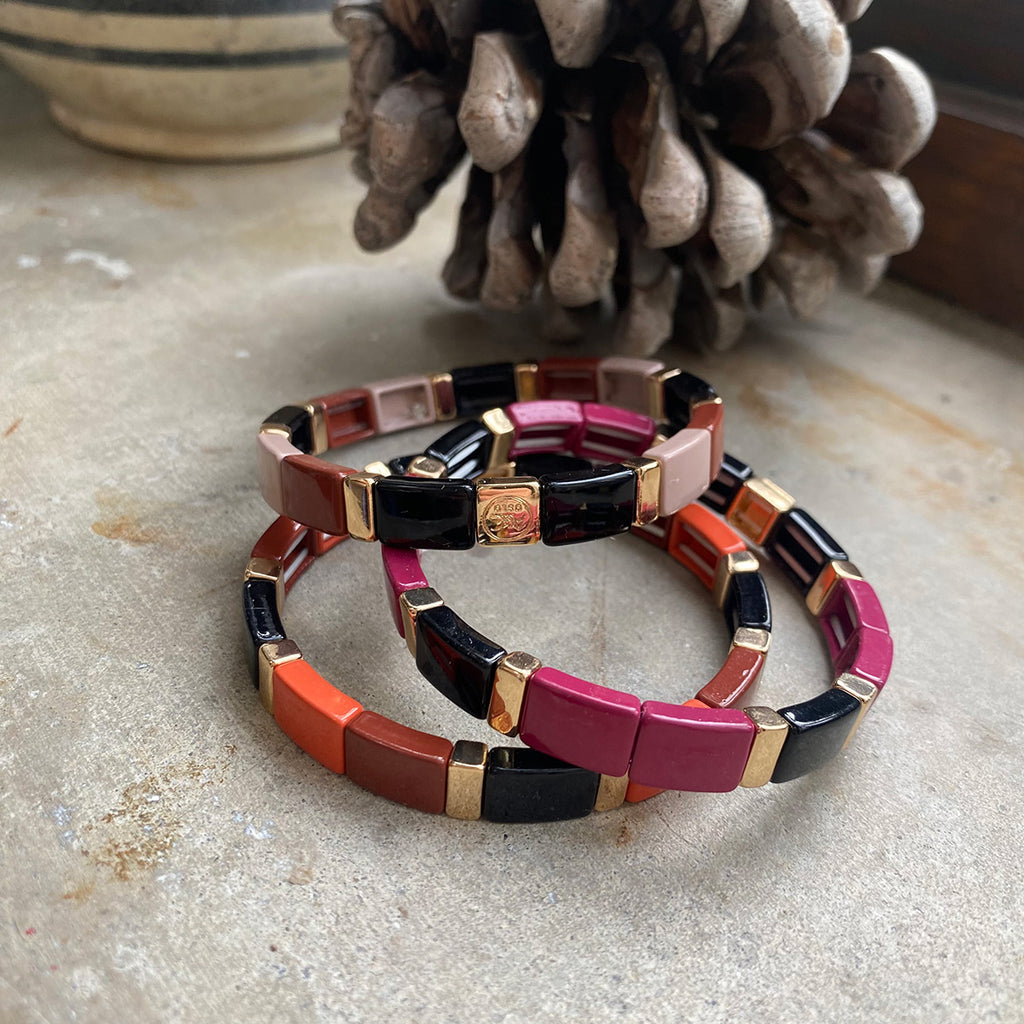 Emaljert armbånd, 19 cm, fuksia og sort - A&C Oslo - Design Collection_3