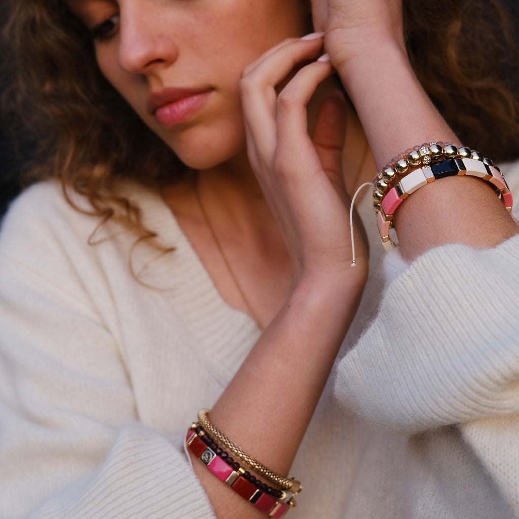 Armbånd med halvedelstener, garnet - A&C Oslo - Design Collection_3