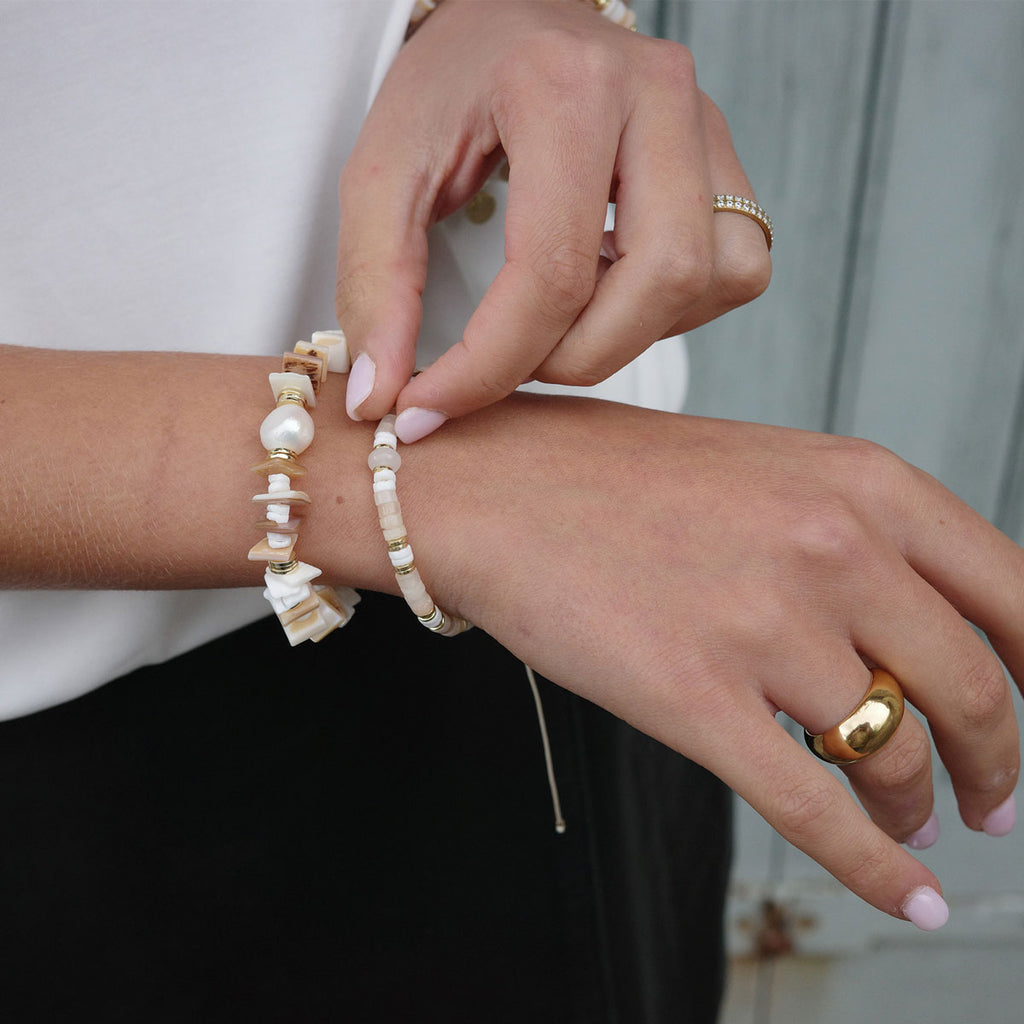 Skjellarmbånd, beige - A&C Oslo - Design Collection_2
