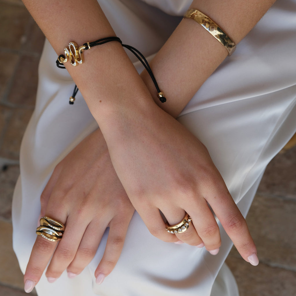 Armbånd, Blowing Ribbon, G - A&C Oslo - Design Collection_2