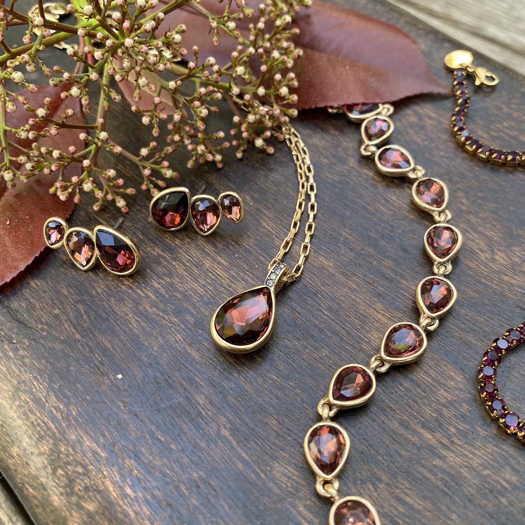 Armbånd, Sparkling Drops, rød, G - A&C Oslo - Design Collection_2