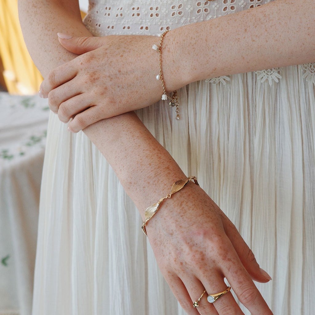 Tynt armbånd, Lilies & Pearls - A&C Oslo - Design Collection_2
