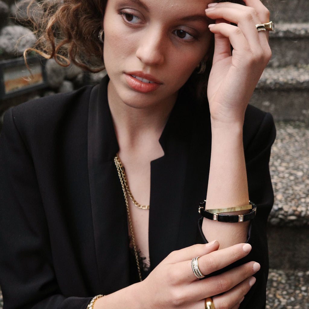 Bred ring med krystallstener, crystal - A&C Oslo - Design Collection_3