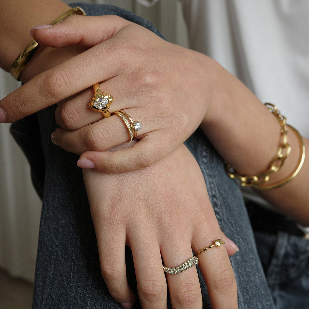 Asymetrisk ring med krystaller, Steel G